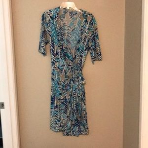 Laggy London wrap dress!